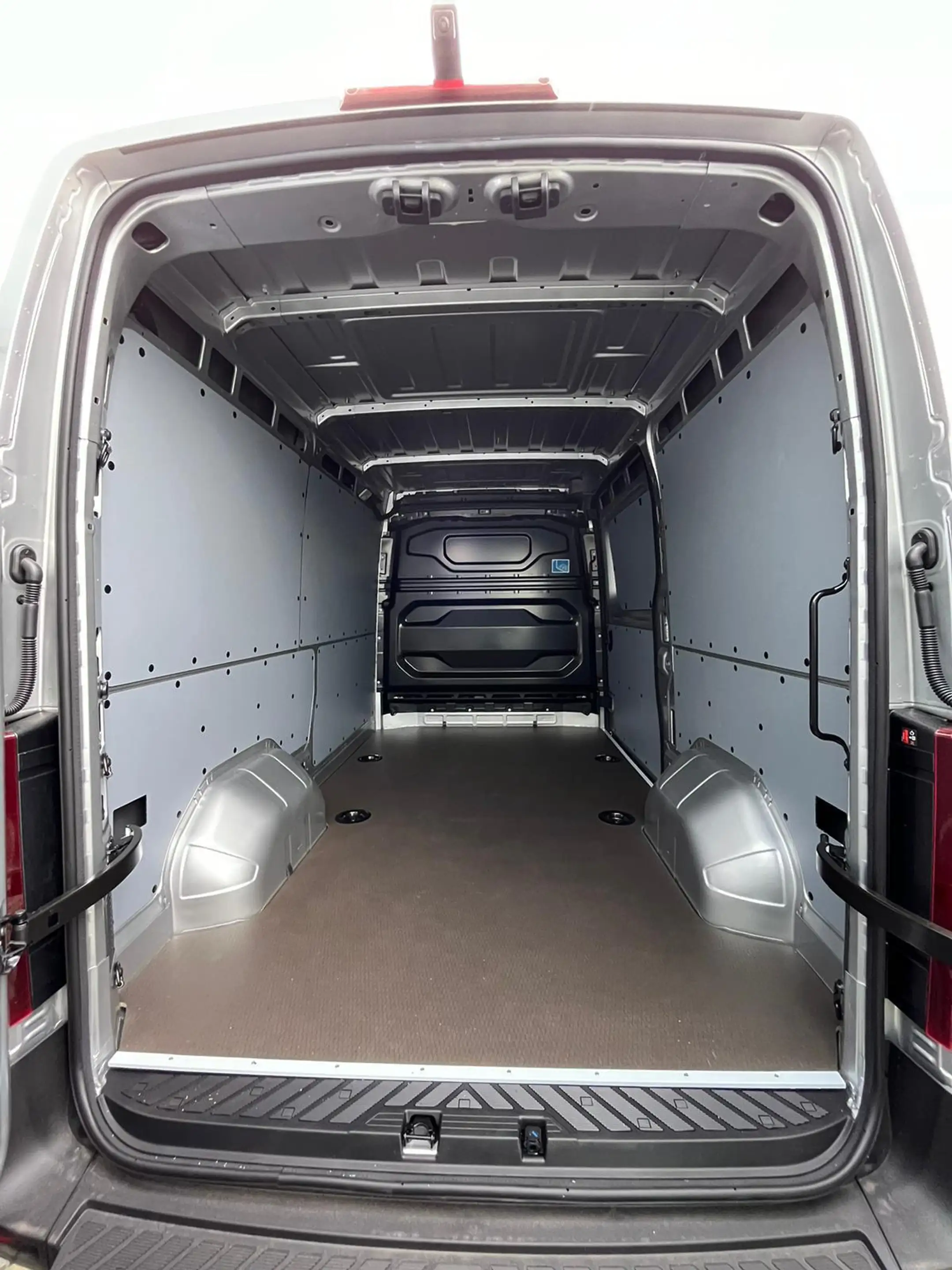 Renault Master T35 2.0 dCi 130 L2H2 Advance | Demo | — photo 19