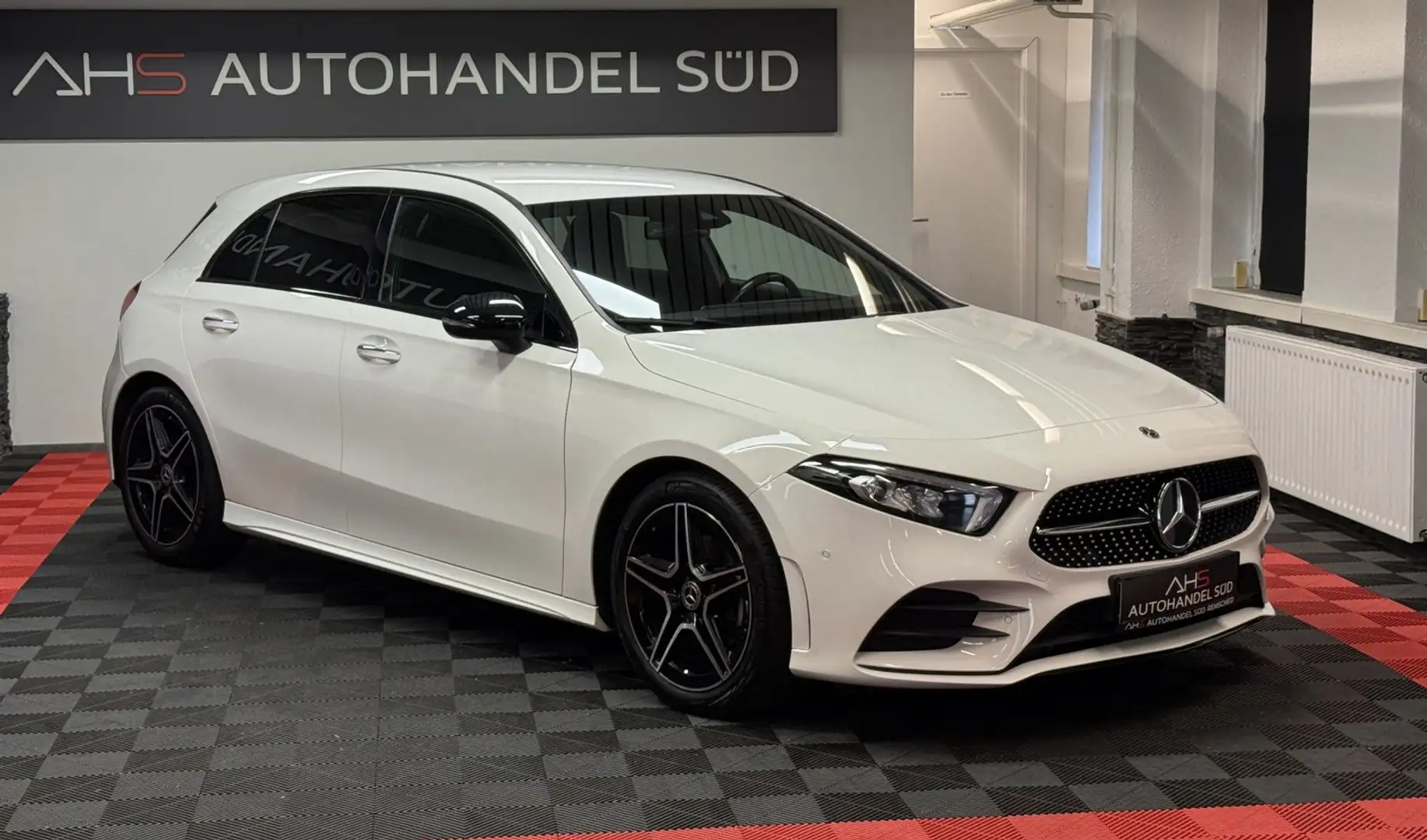 Mercedes-Benz A 180 A 180 *AMG-LINE*NIGHT* Weiß - 2