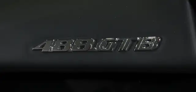 Ferrari 488 view 13