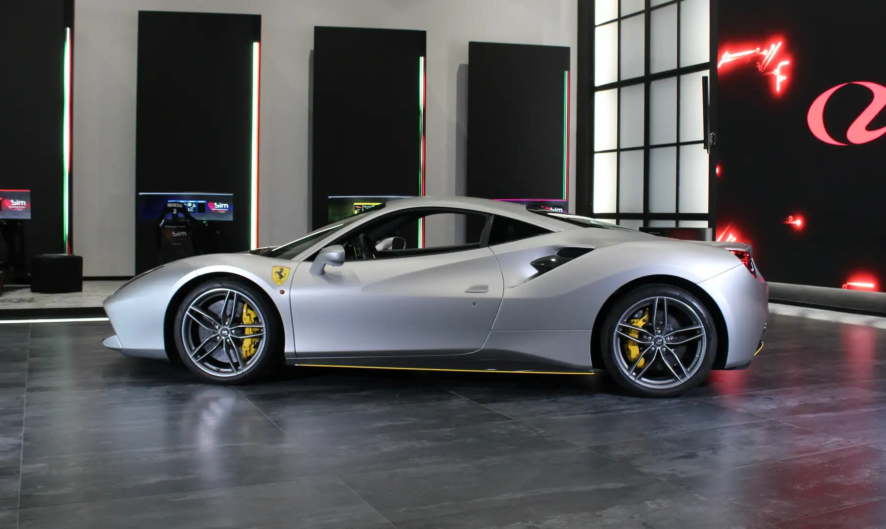 Ferrari 488 488 Coupe Coupe 3.9 GTB dct Silber - 2