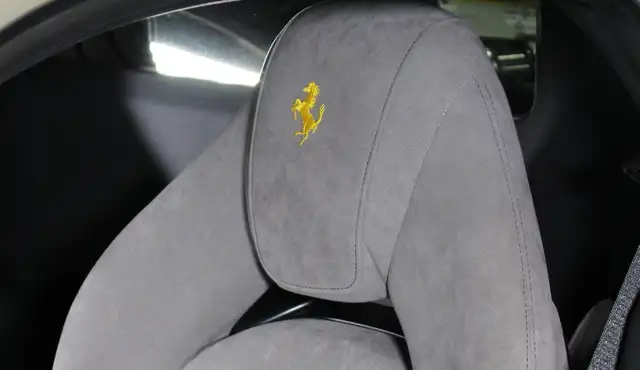 Ferrari 488 view 11