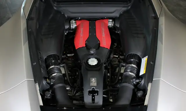 Ferrari 488 view 14
