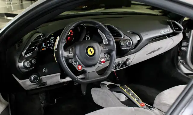 Ferrari 488 view 8