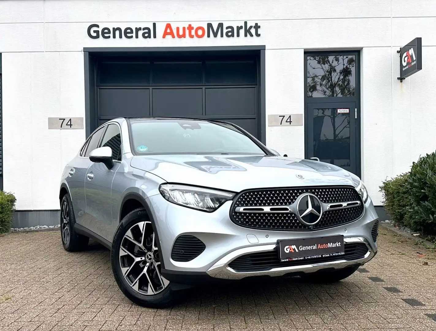 Mercedes-Benz GLC 200 Coupe 4Matic/Panorama/360°Kamera/Memory Silber - 1
