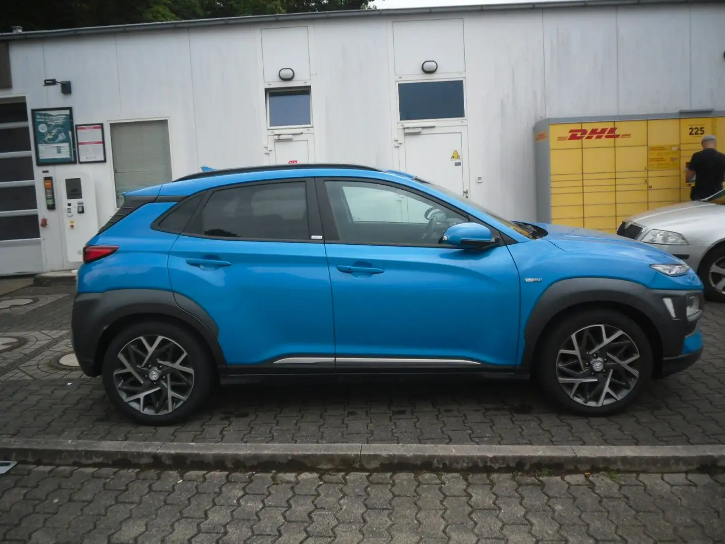 Hyundai KONA Premium Hybrid 2WD 87000Km Leder Navi SHZ Blauw - 1