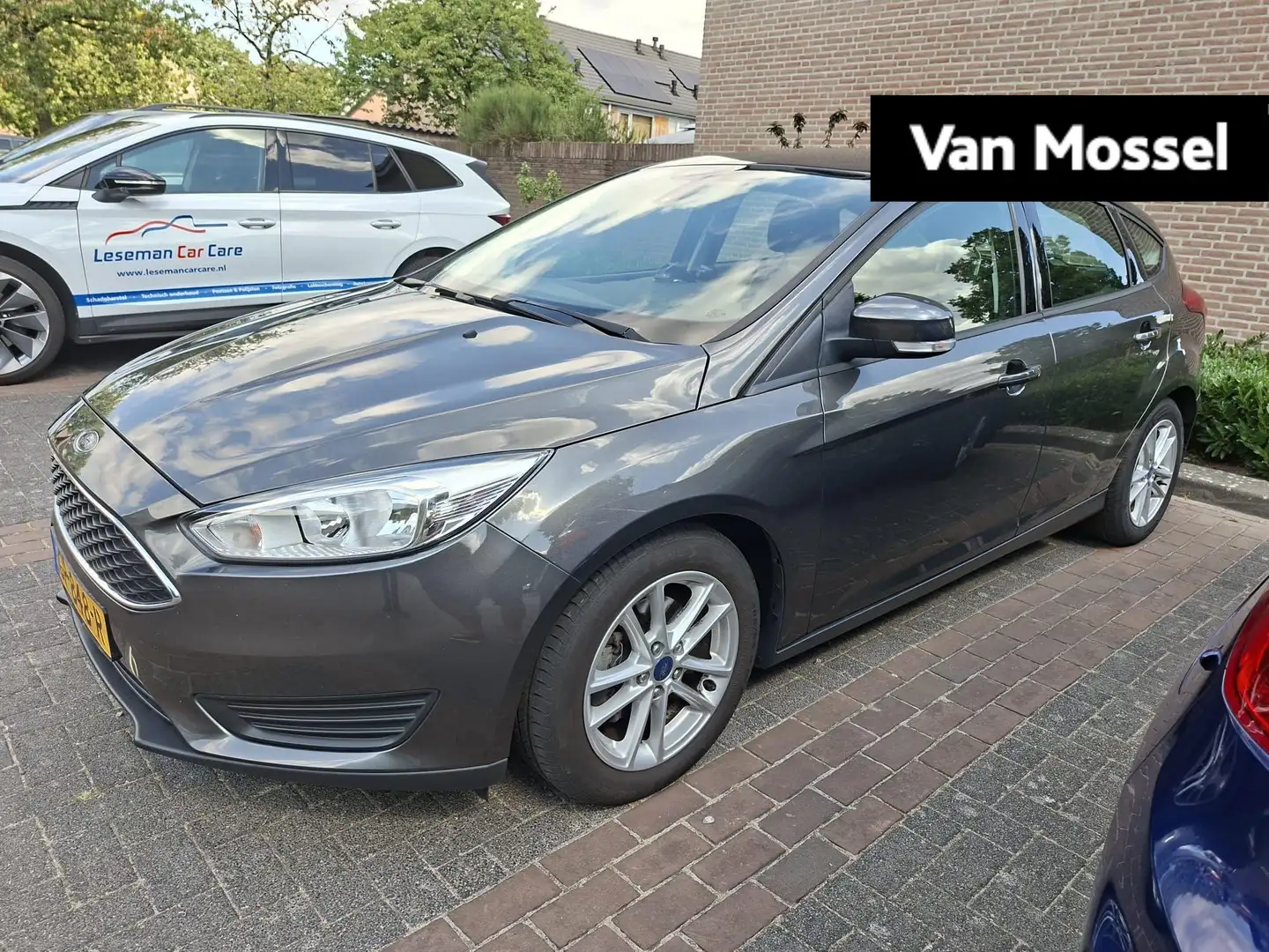 Ford Focus 1.0 Trend Edition Grijs - 1