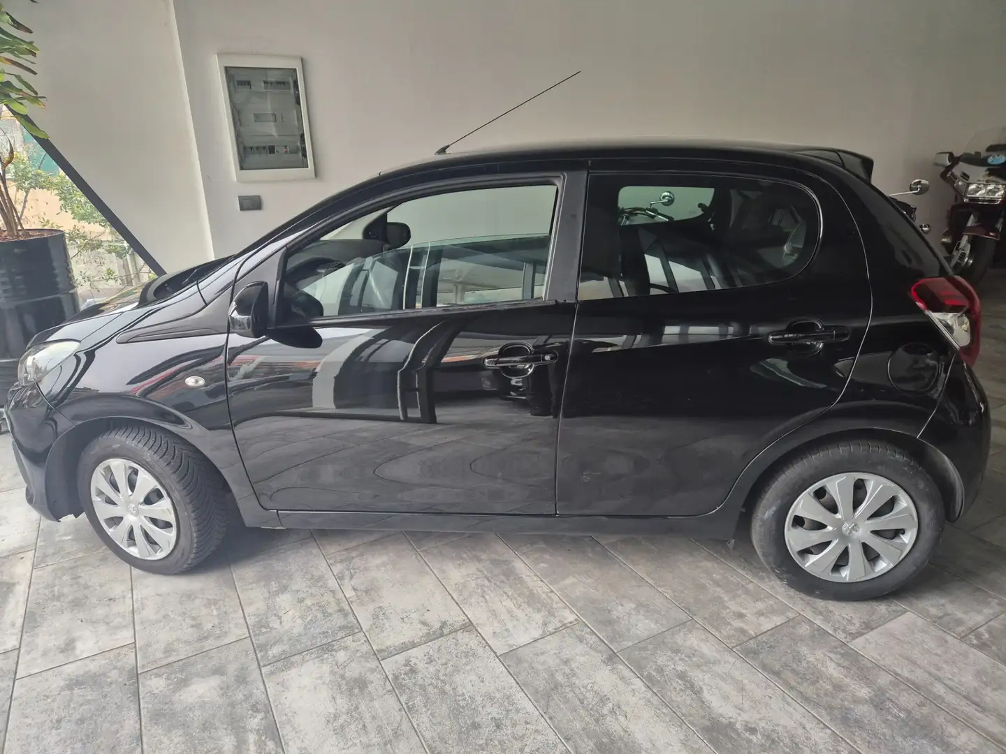 Peugeot 108 VTi 68 5 porte Access Nero - 2