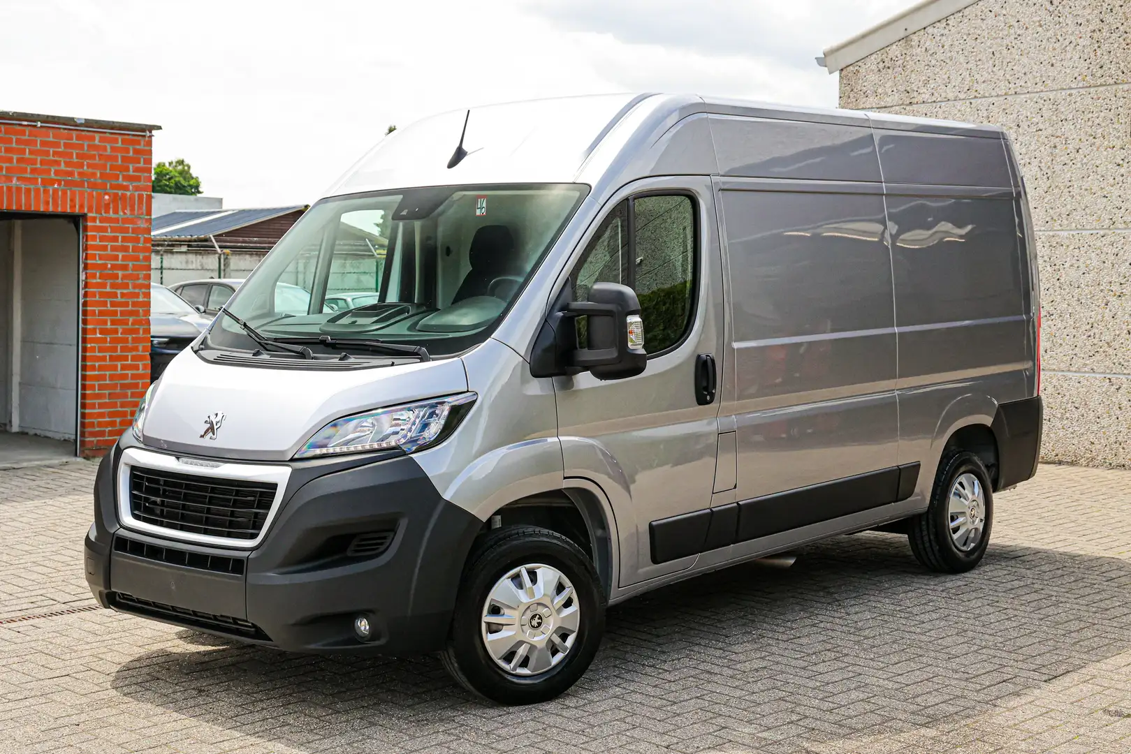 Peugeot Boxer L2/H2*CAMERA*CRUISE-CONTROLE*NAVIGATIE*140PK* Gris - 1