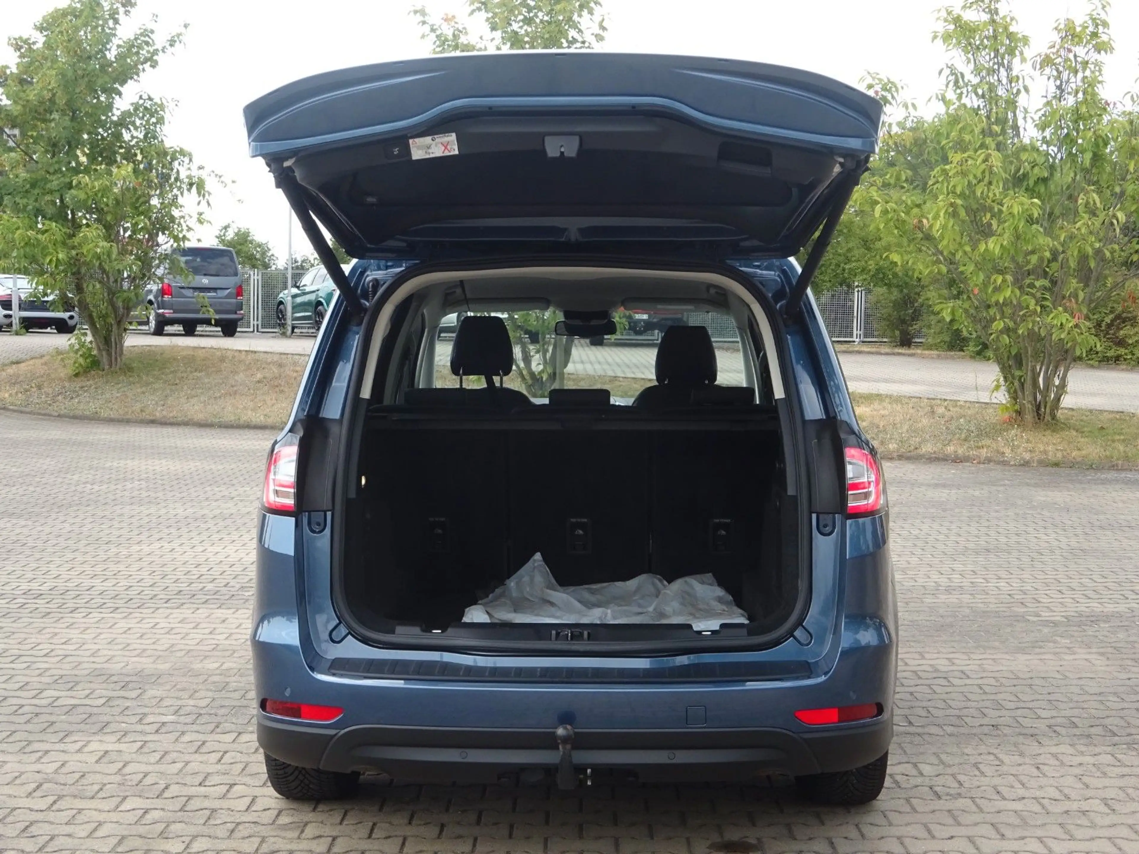 Ford Galaxy 190PS Autm. FHEV Vignale AHK SONY-Navi — photo 5