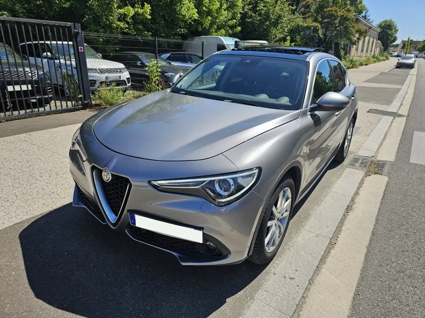 Alfa Romeo Stelvio 2.2 190 ch AT8 Executive Gris - 1