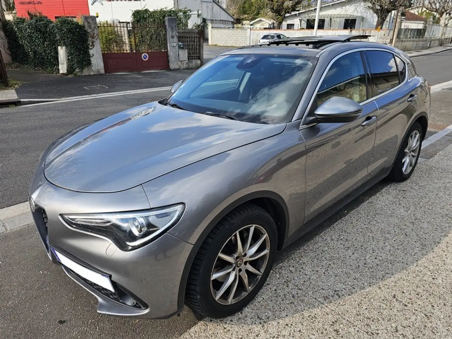 Alfa Romeo Stelvio 2.2 190 ch AT8 Executive Grau - 1