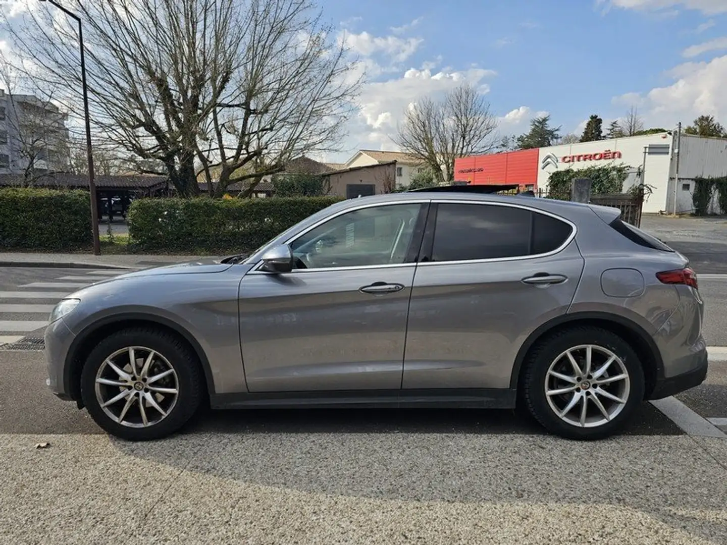 Alfa Romeo Stelvio 2.2 190 ch AT8 Executive Grau - 2