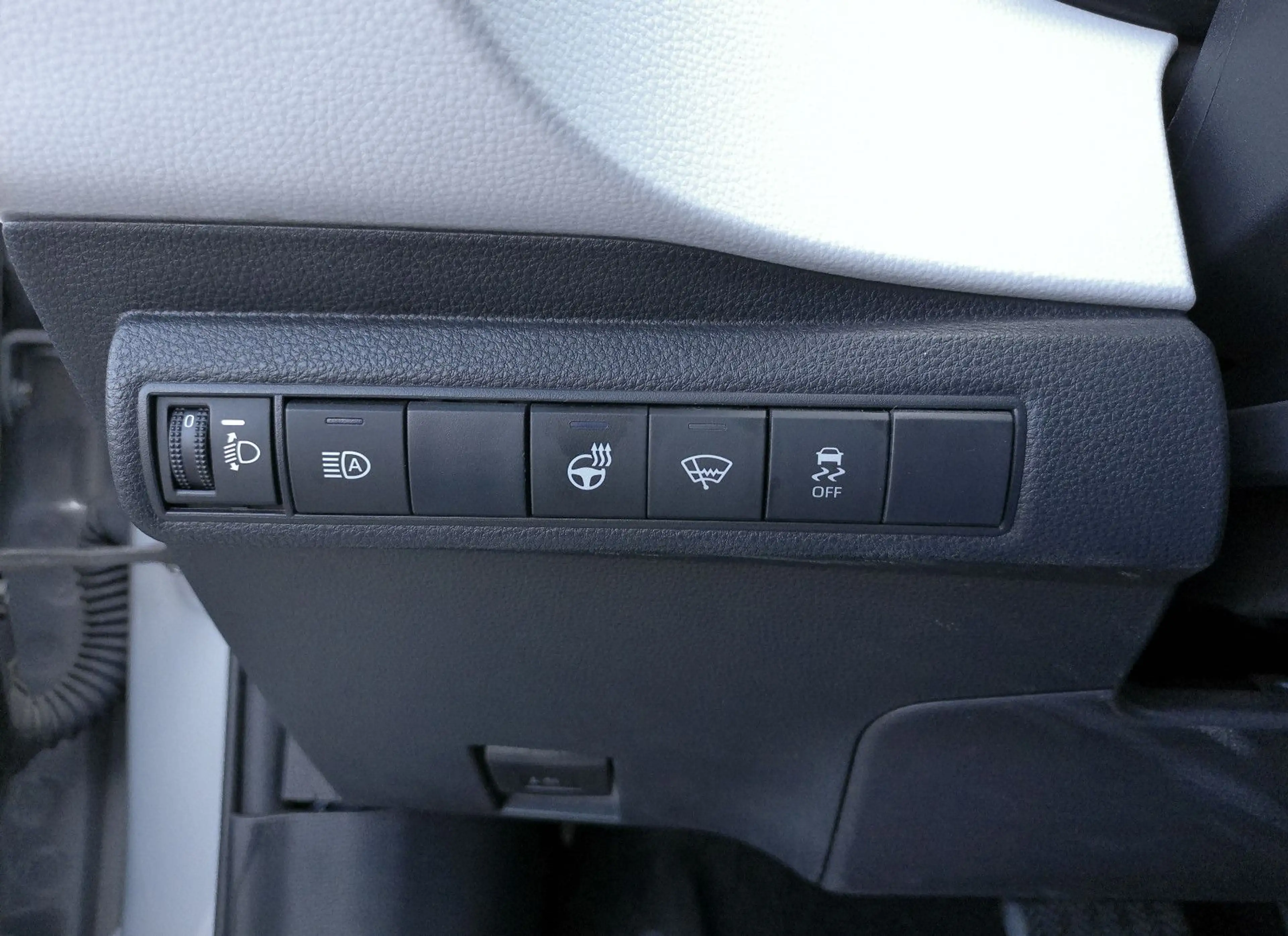 Toyota Corolla Touring Sports Hybrid Club *AHK* — photo 11
