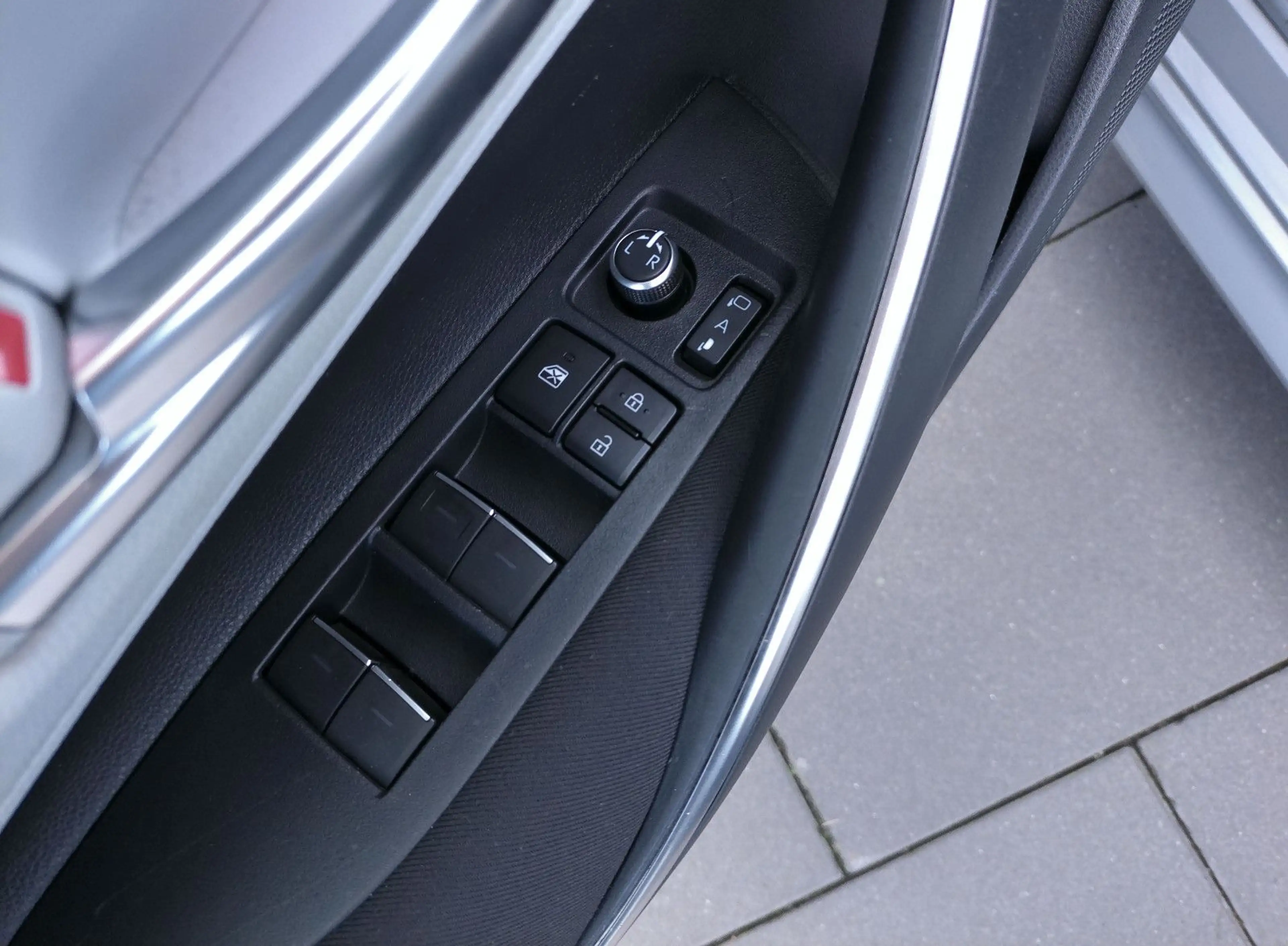 Toyota Corolla Touring Sports Hybrid Club *AHK* — photo 10