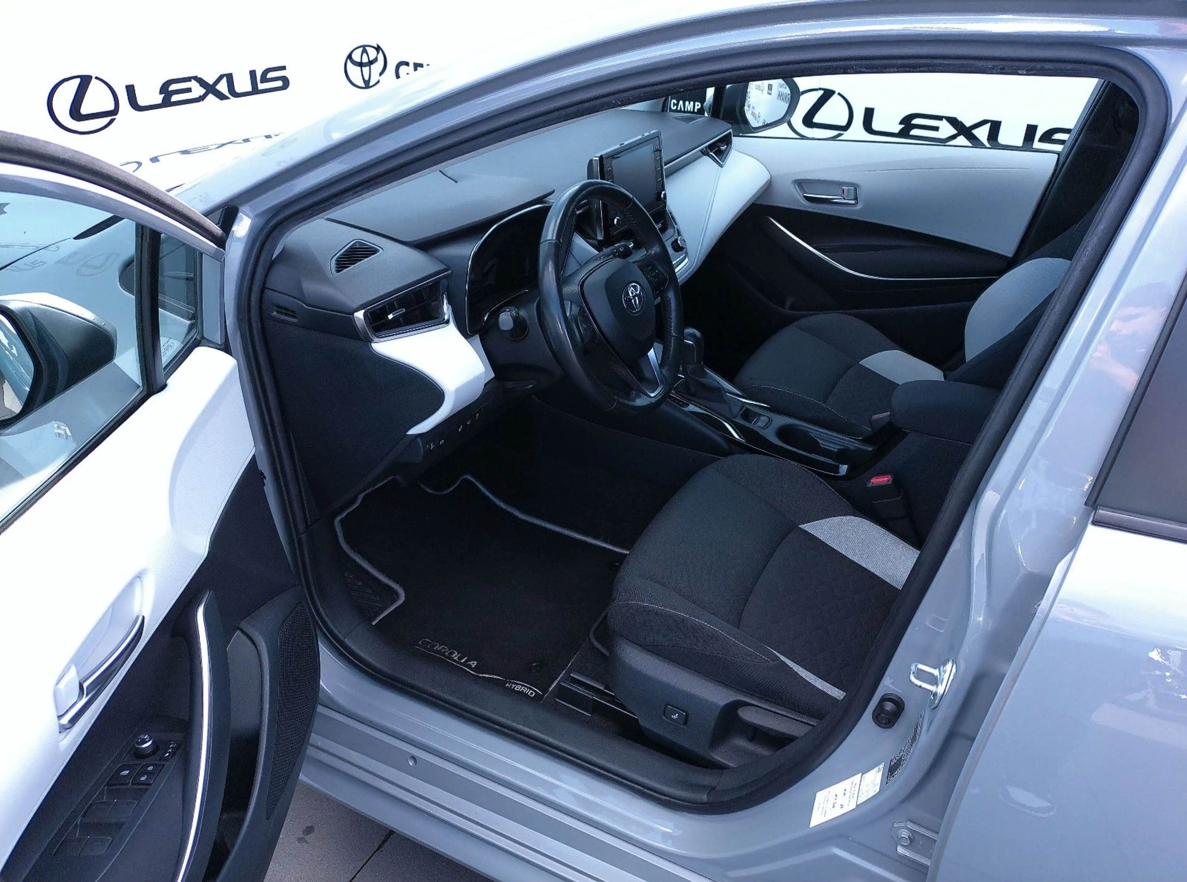 Toyota Corolla Touring Sports Hybrid Club *AHK* — photo 9