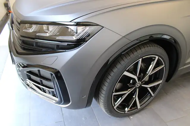Volkswagen Touareg R-Line TDI 4M. Final Edition Ansicht 4
