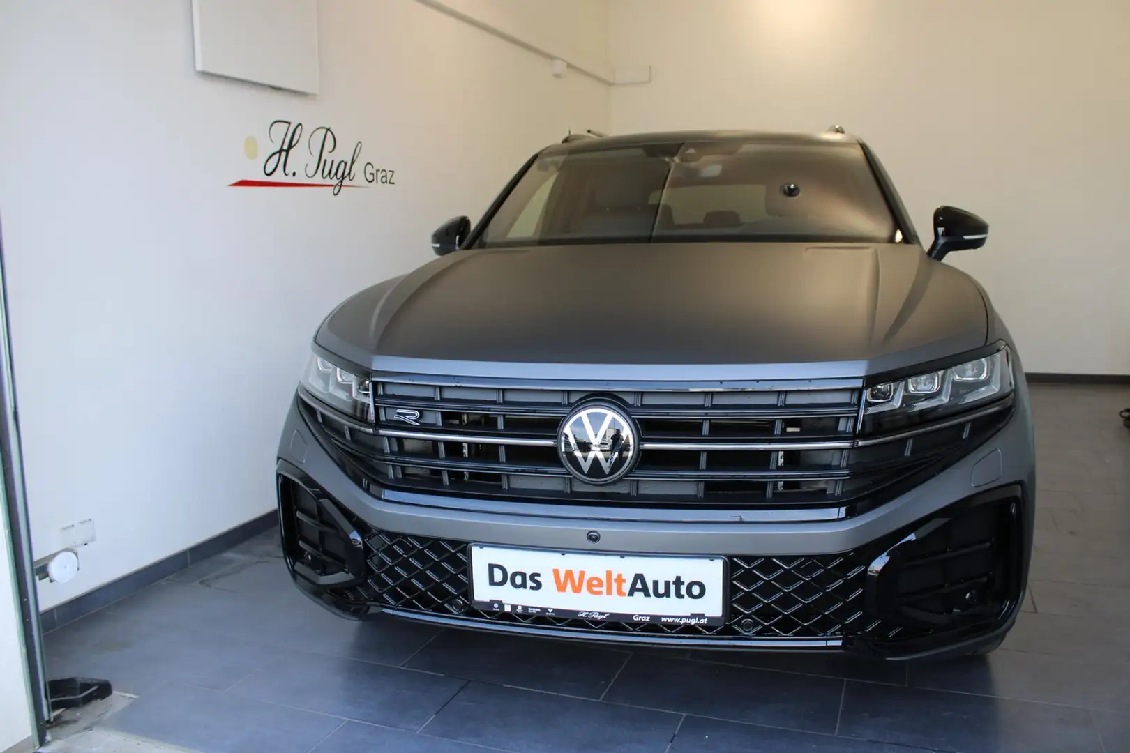 Volkswagen Touareg R-Line TDI 4M. Final Edition Grau - 2