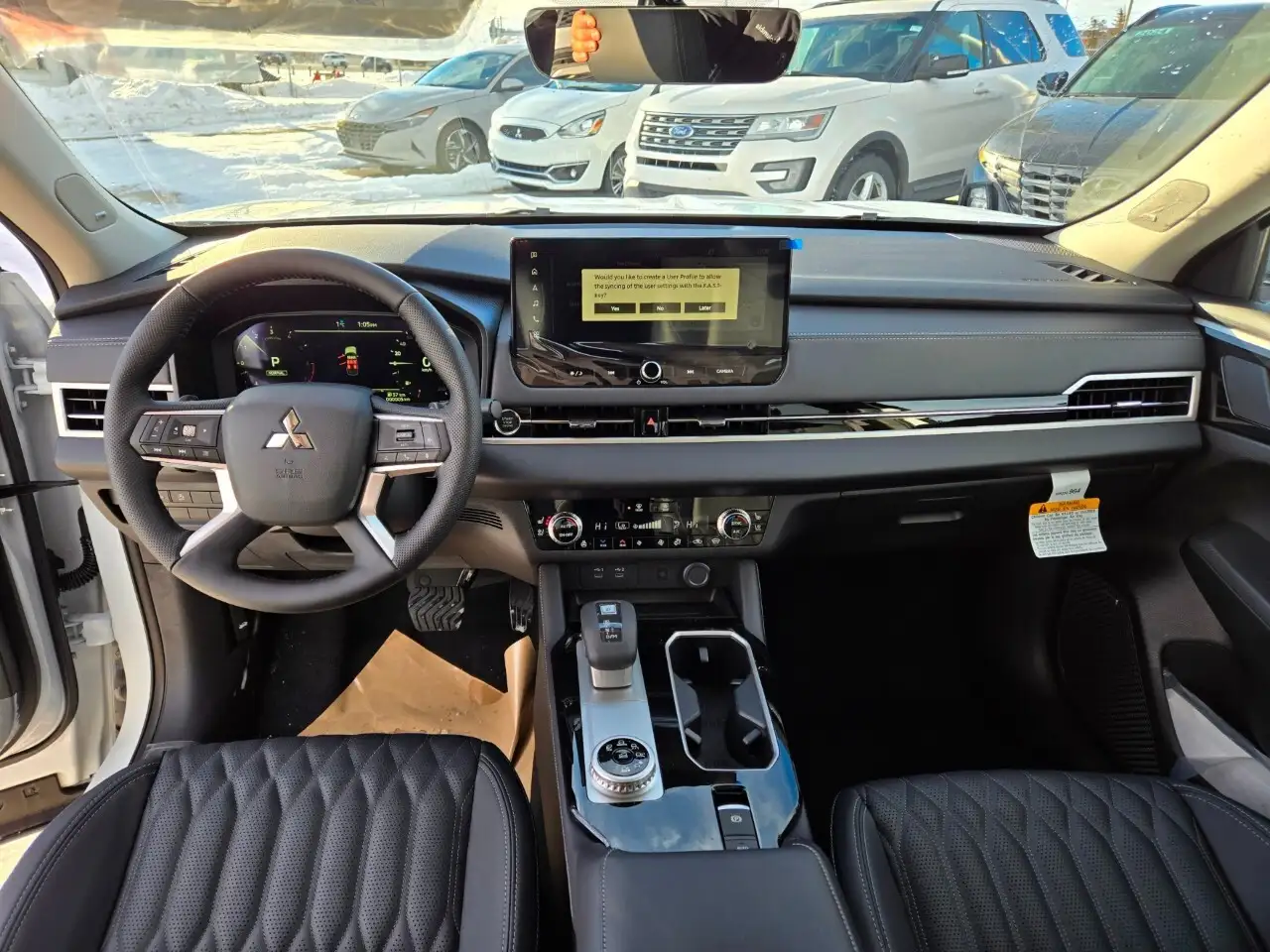 Mitsubishi Outlander снимка Mitsubishi Outlander