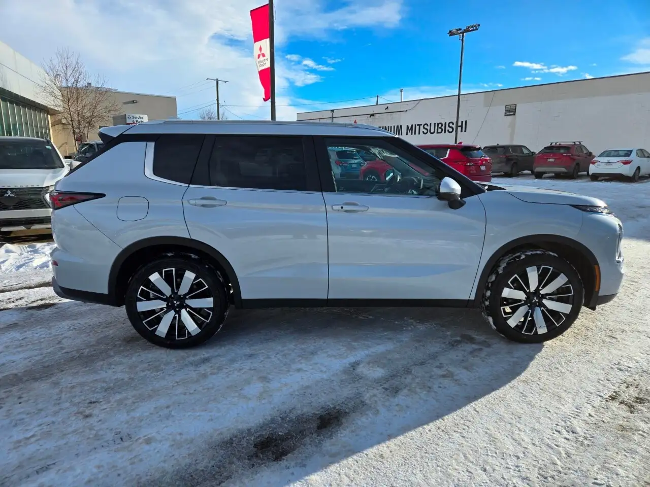 Mitsubishi Outlander снимка Mitsubishi Outlander
