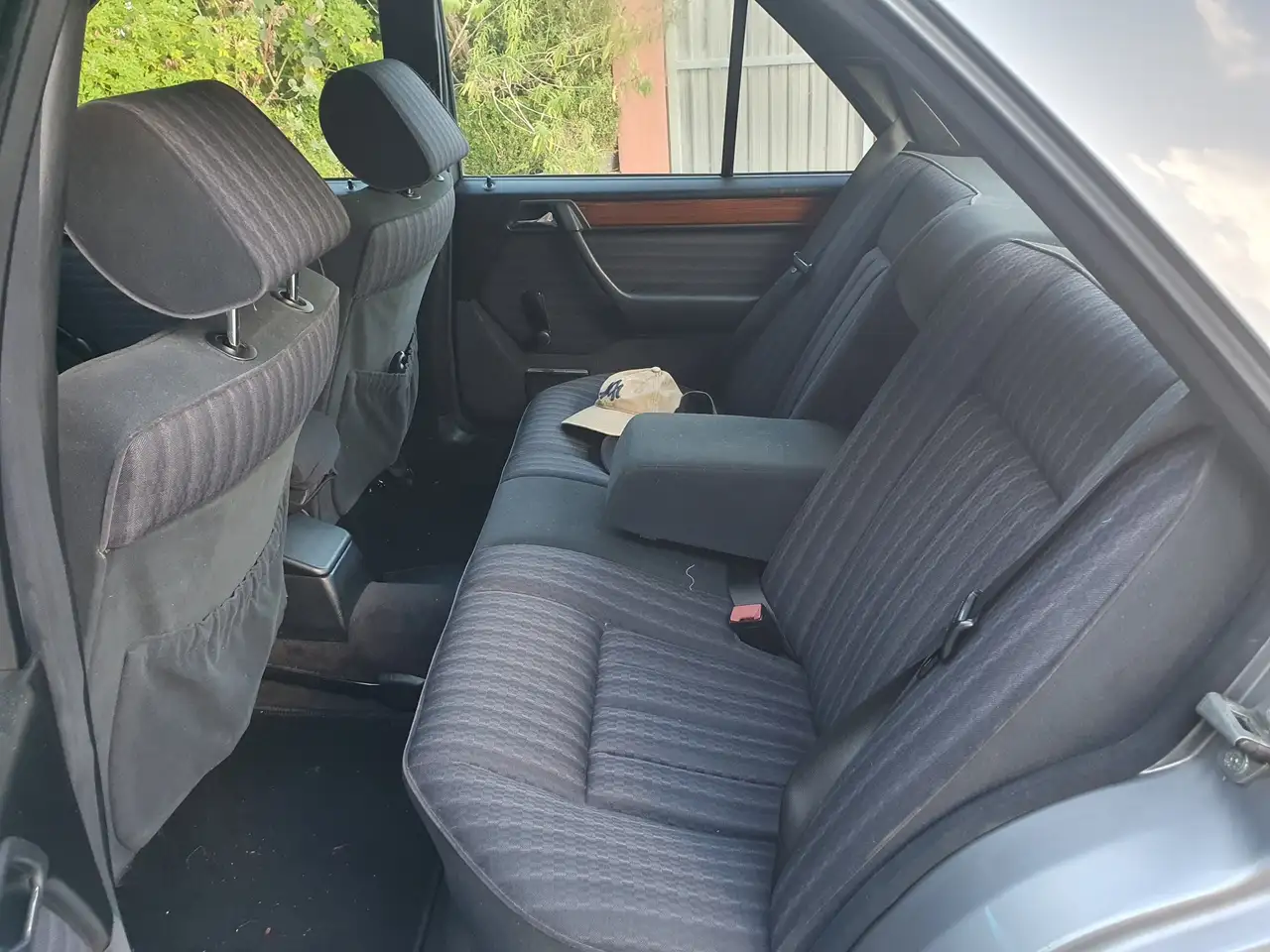Mercedes-Benz 230E, foto 10