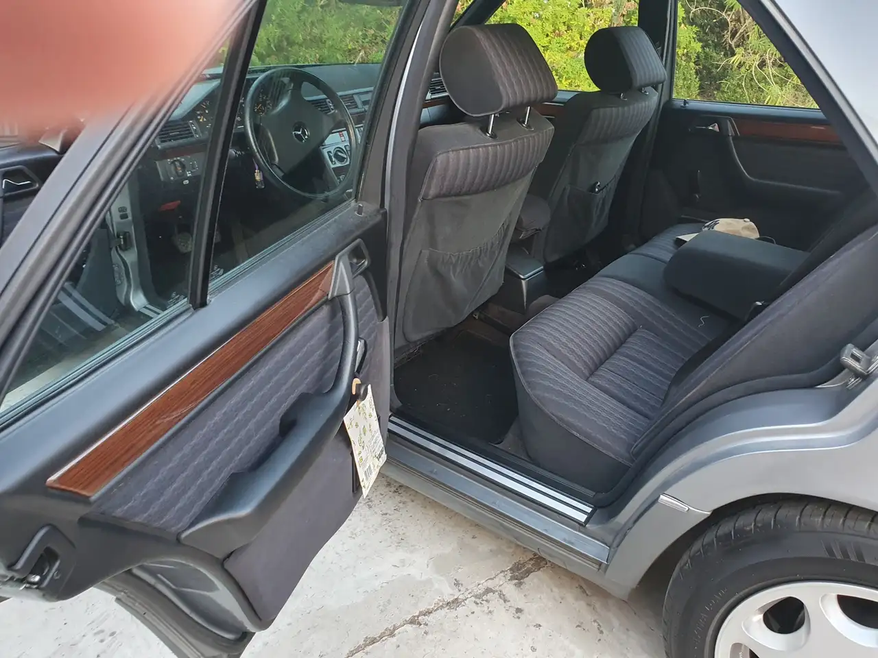 Mercedes-Benz 230E, foto 9