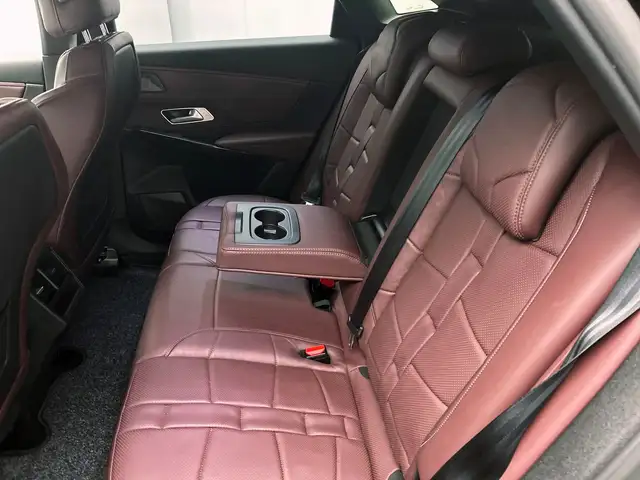 DS Automobiles DS 7 Crossback view 17
