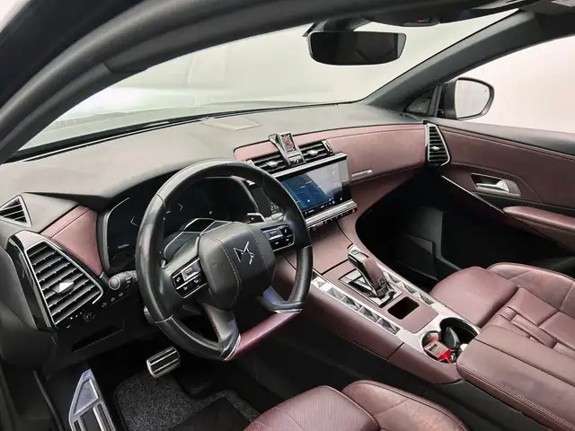 DS Automobiles DS 7 Crossback view 15