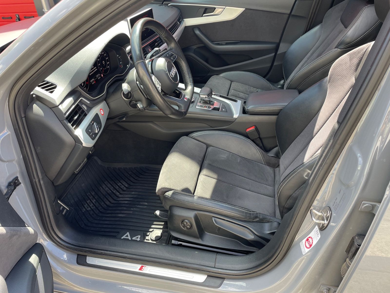 Audi A4 Avant 40 2.0 TDI quattro sport S line Matrix — photo 11