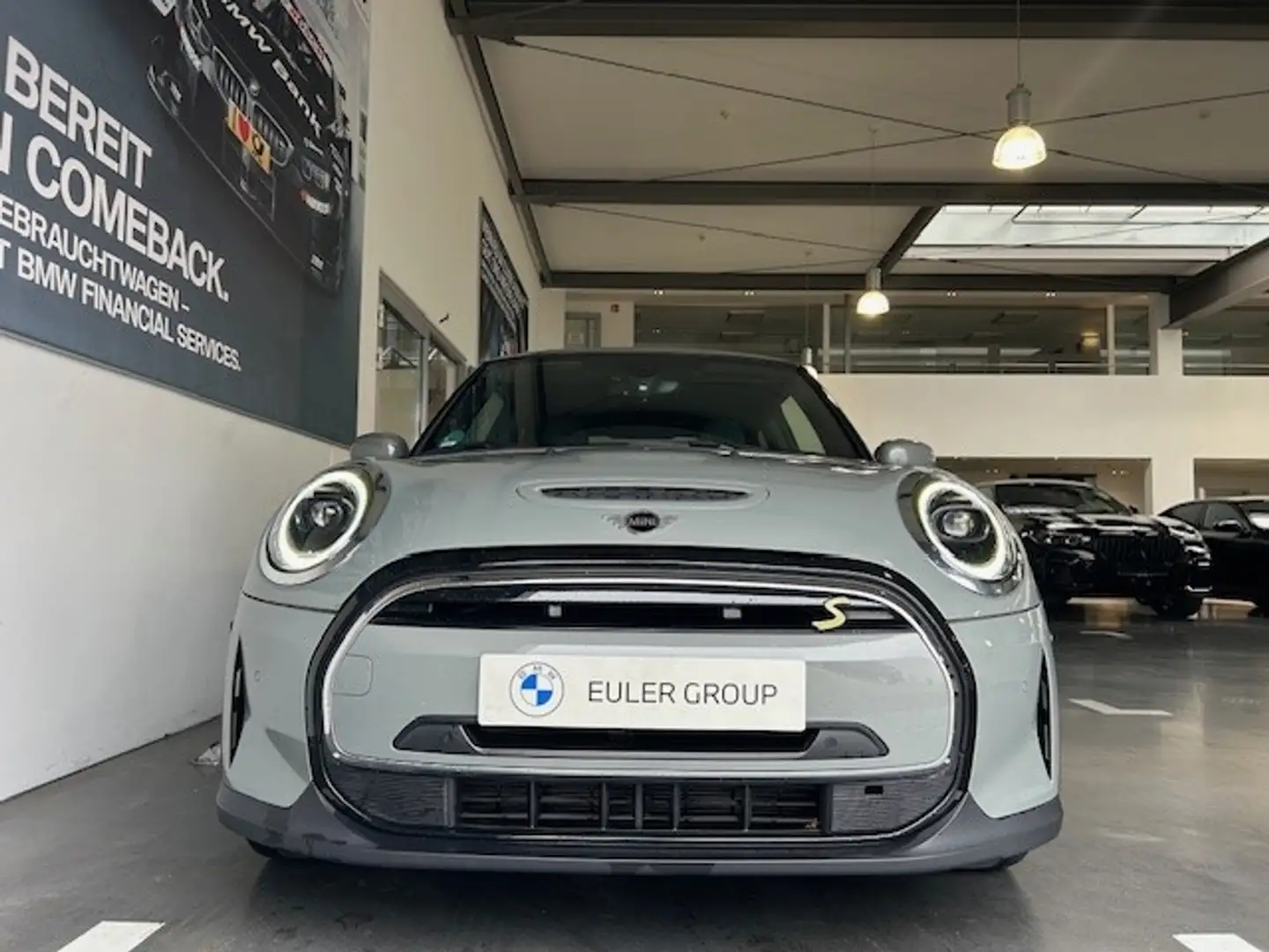 MINI Cooper SE 3-Türer Navi Digitales Cockpit LED Kurvenlicht Meh Grau - 2