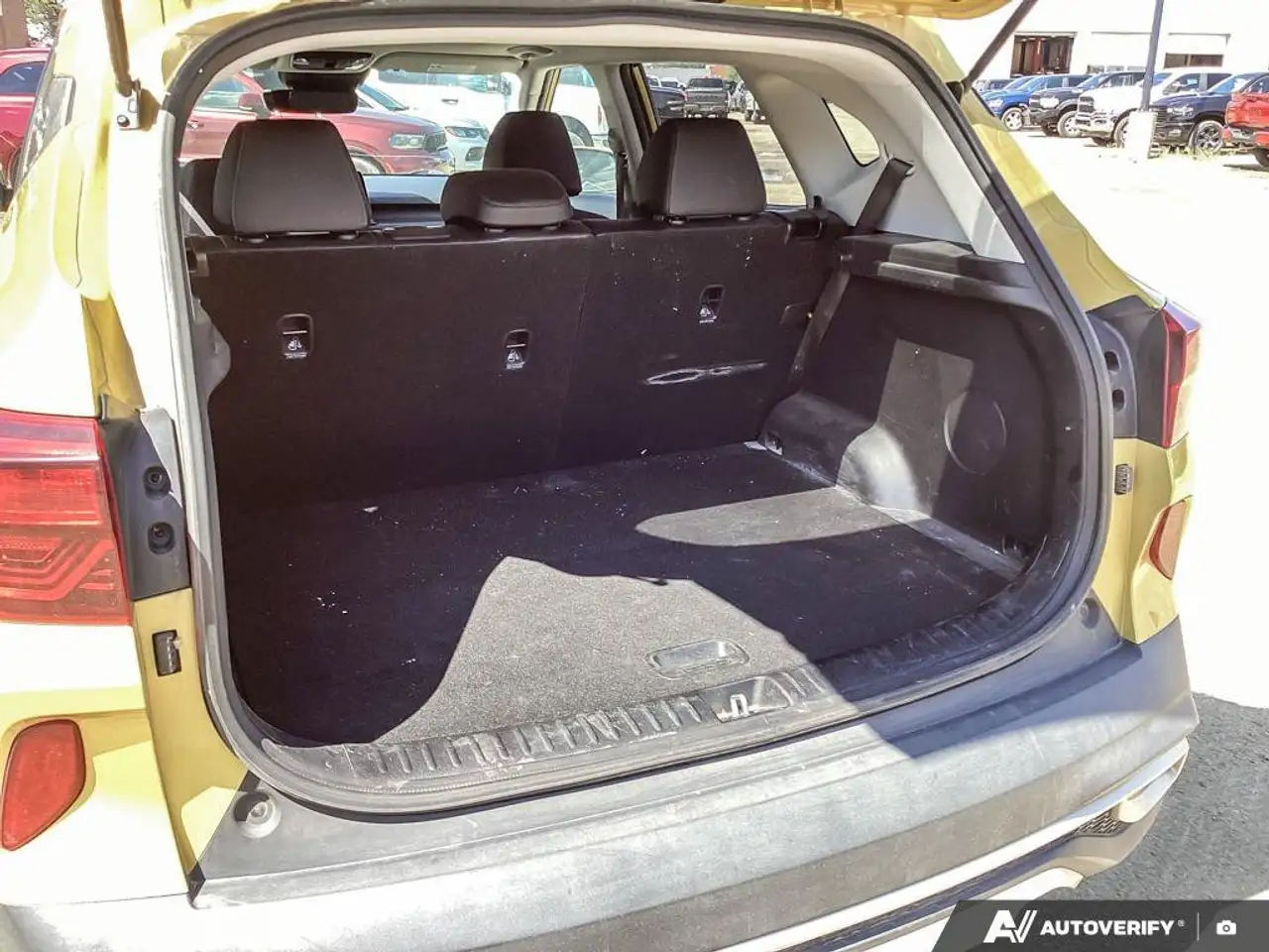 Kia Seltos снимка Kia Seltos