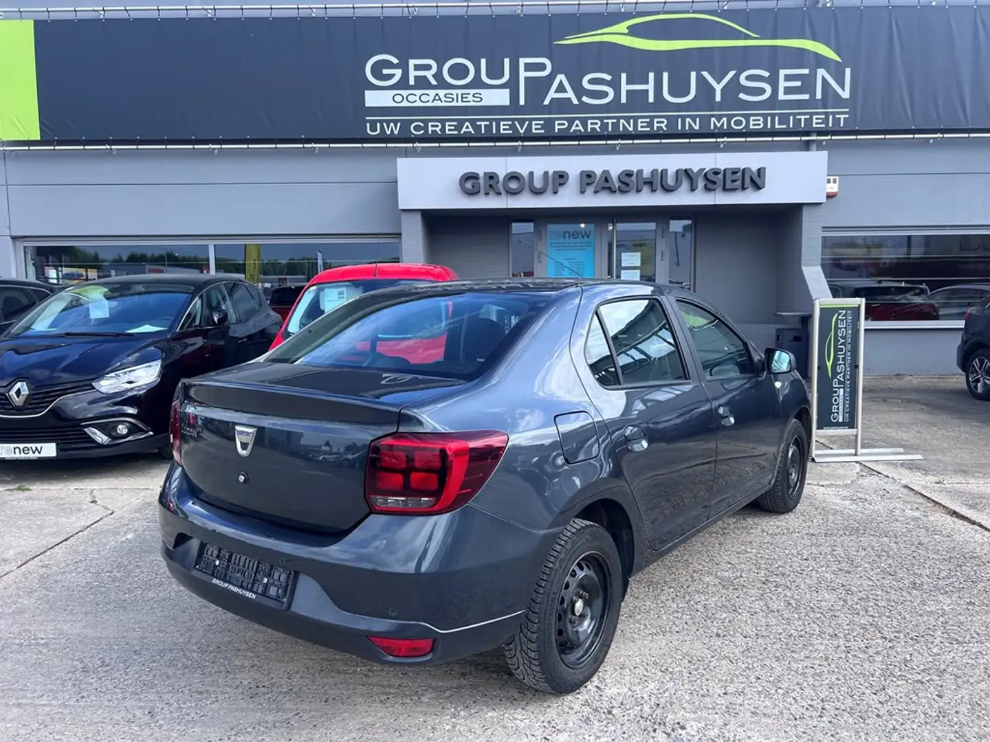 Dacia Logan Laureate SCe 75 Grigio - 2