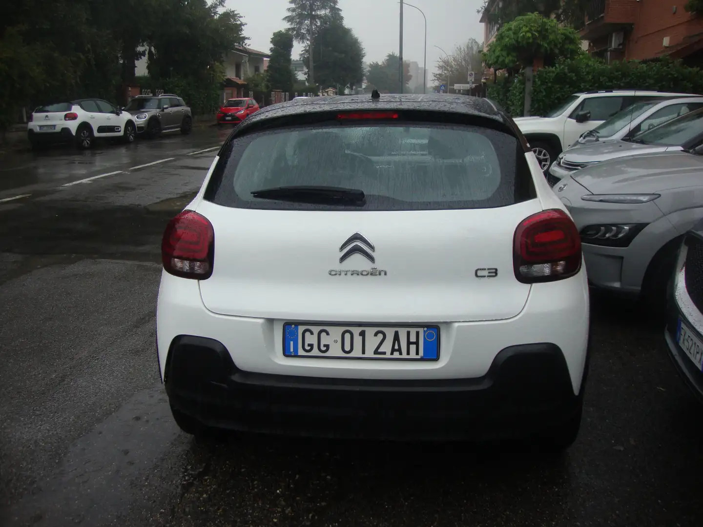 Citroen C3 1.2 puretech S&S eat6 Weiß - 2