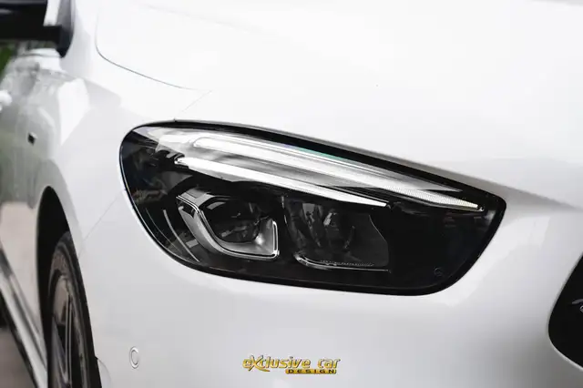 Mercedes-Benz 250 view 10