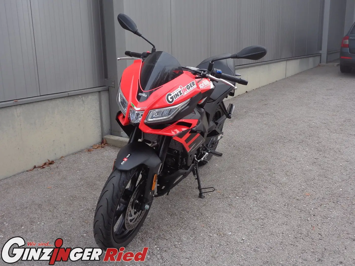 Aprilia Tuono Černá - 2