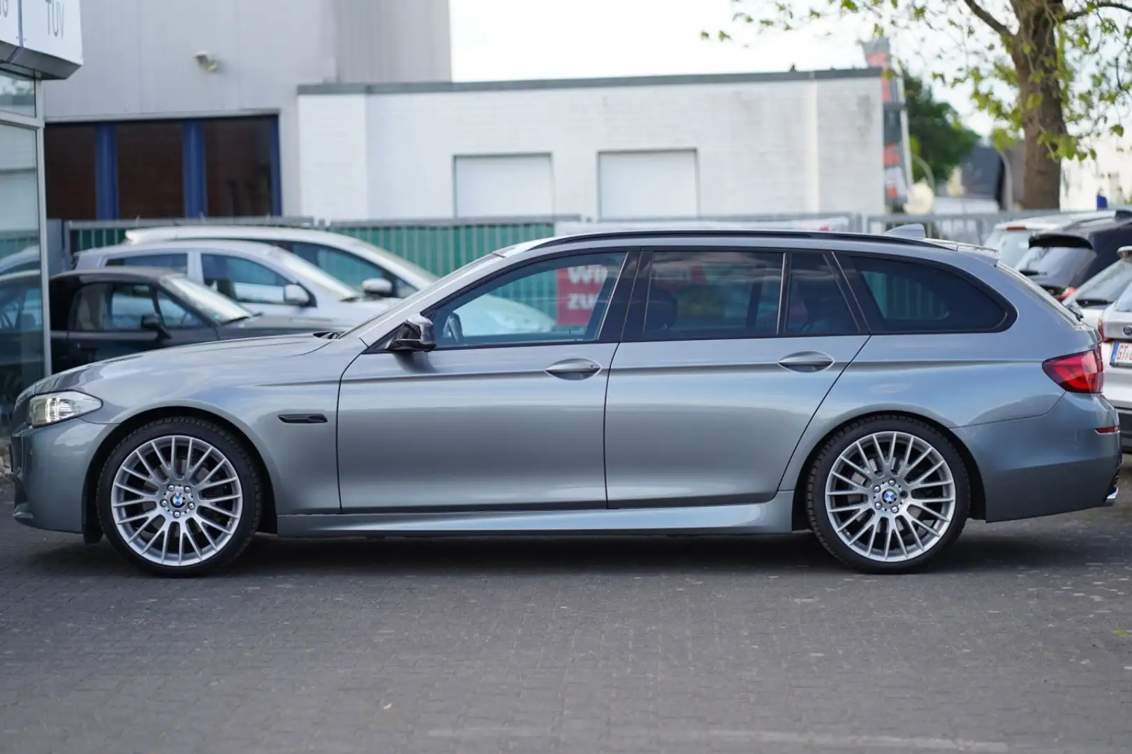 BMW 520 d Touring M-Paket Automatik Bi-Xenon Leder Gris - 2