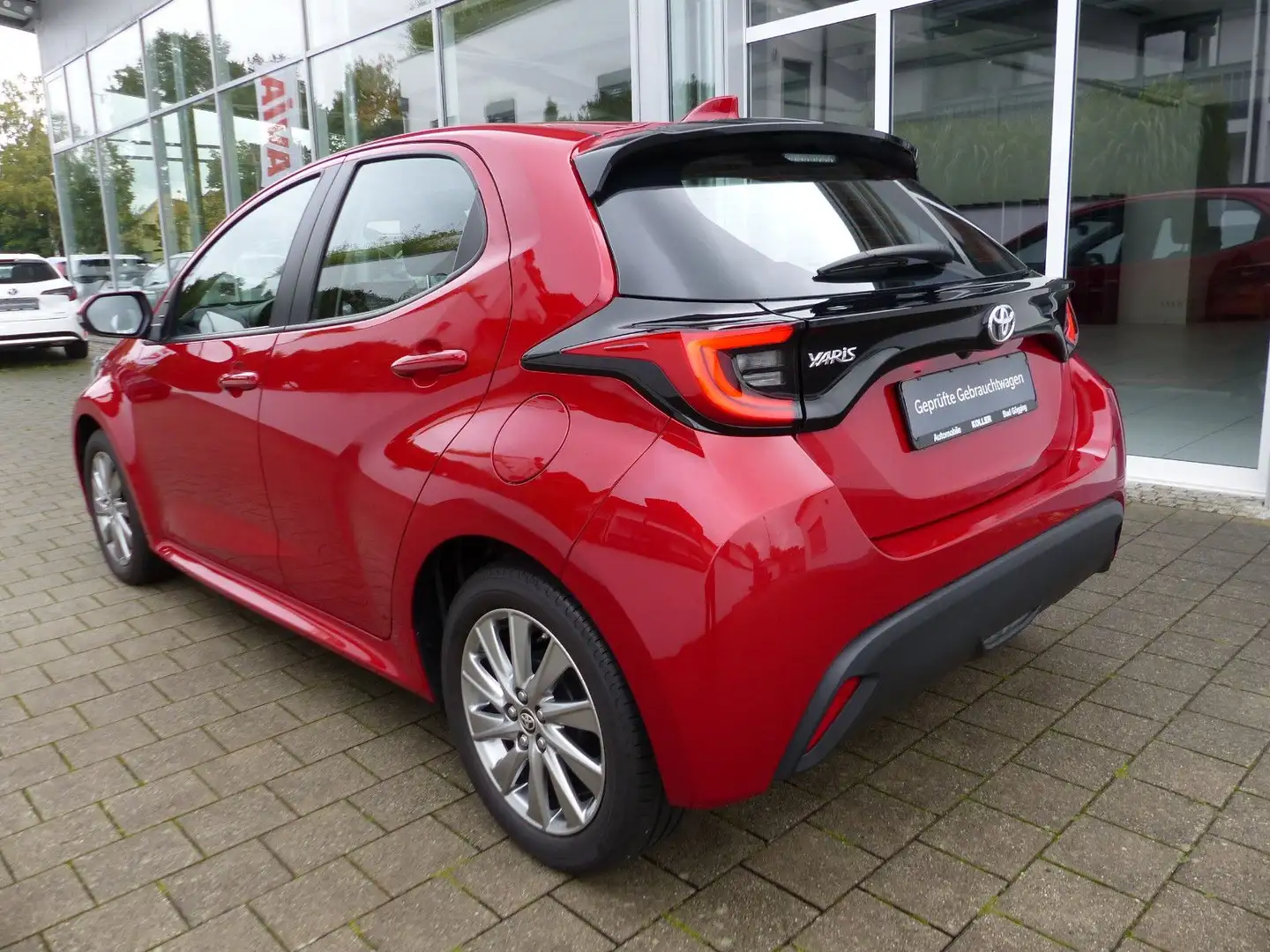 Toyota Yaris 1.5 VVT-iE Kamera LED HeadUp NS SHZ Alu Rot - 2