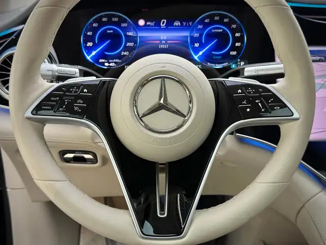 Mercedes-Benz Eqs view 15