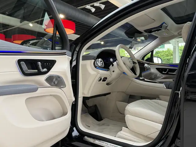 Mercedes-Benz Eqs view 10