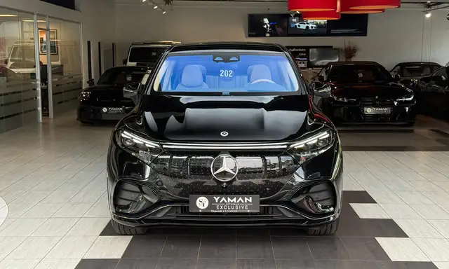 Mercedes-Benz Eqs view 3