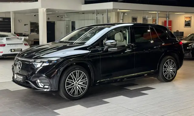 Mercedes-Benz Eqs view 2