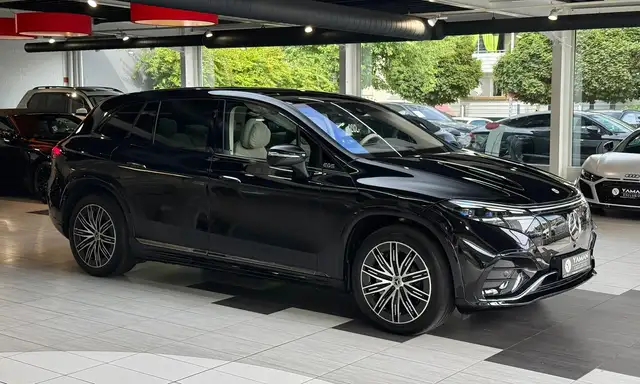 Mercedes-Benz Eqs view 4