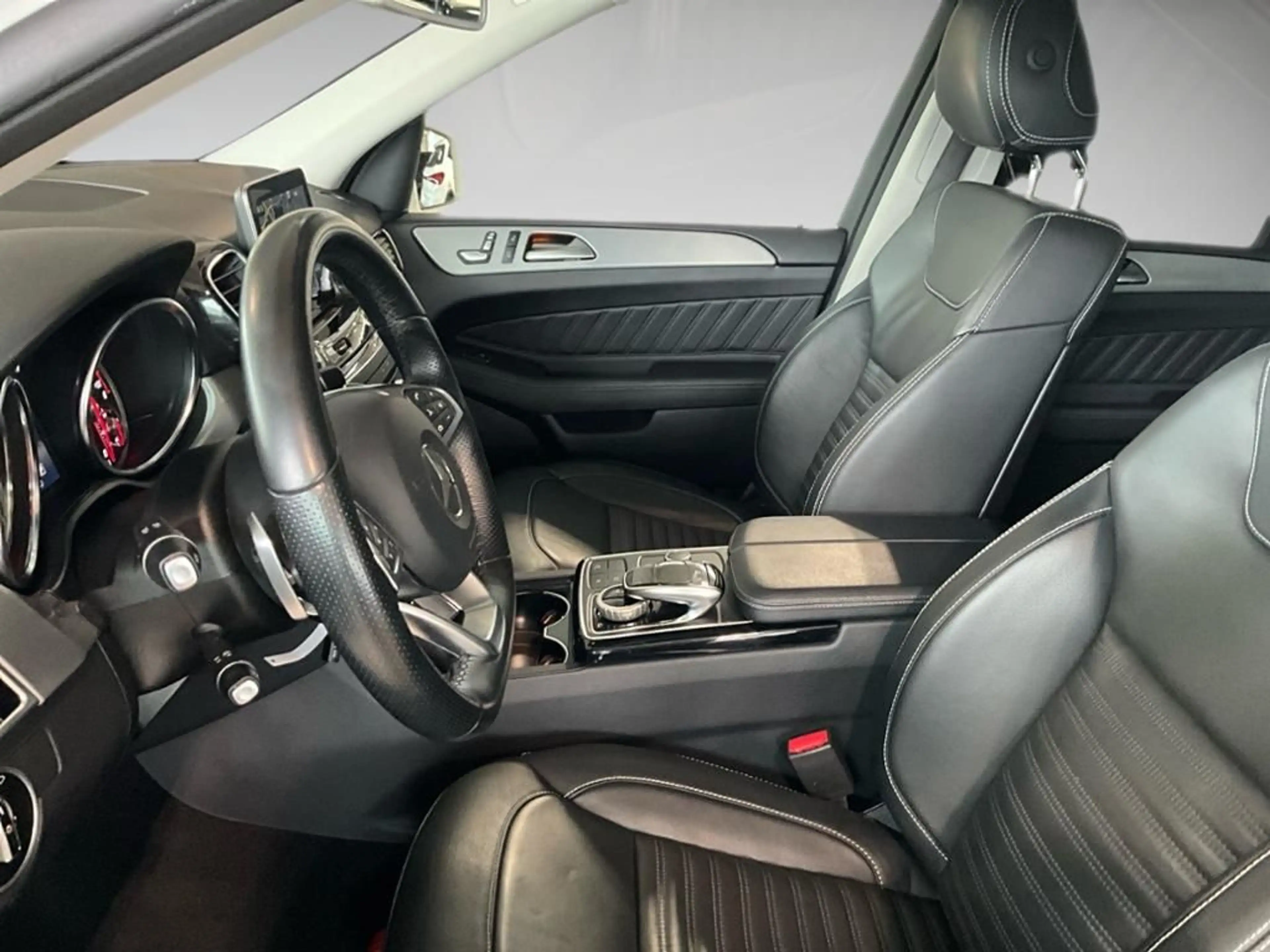 Mercedes-Benz GLE 350 d 4M AMG Style 360 4xSHZ ACC AHK AUT LED — photo 10