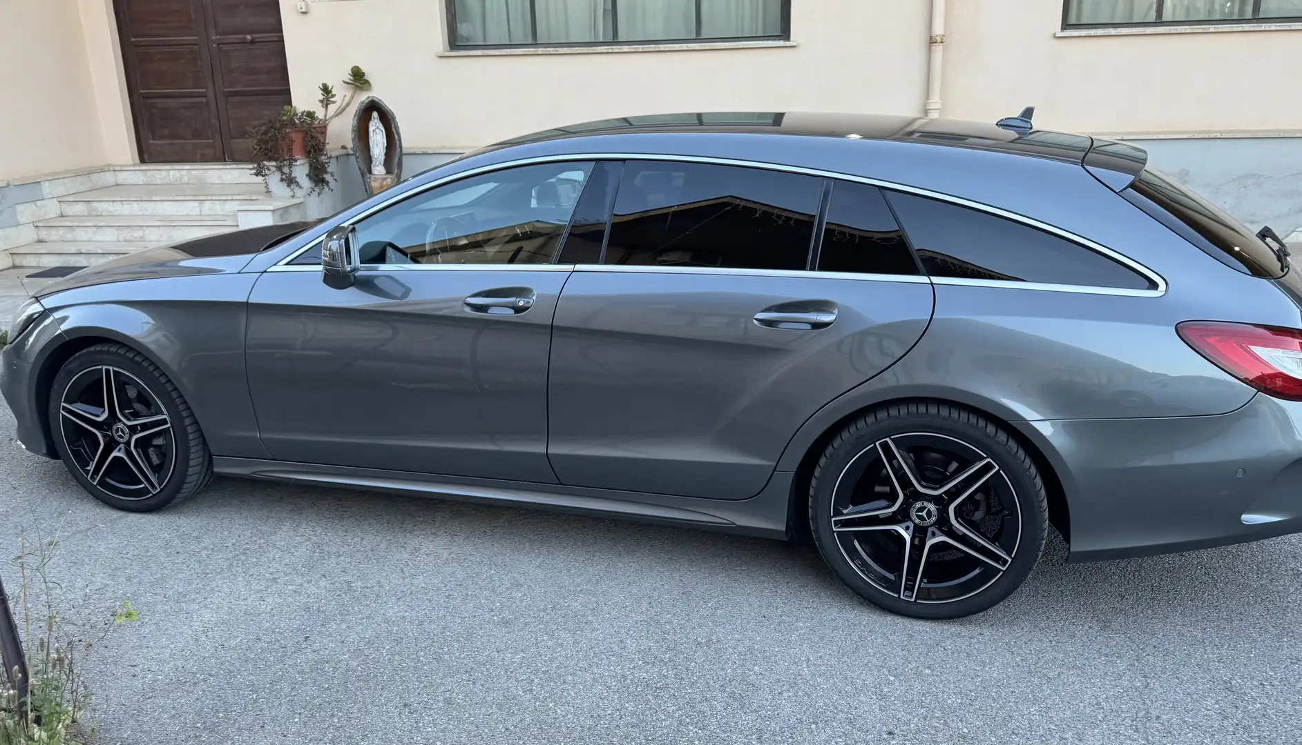 Mercedes-Benz CLS 250 Shooting Brake d Premium 4matic auto Gri - 2