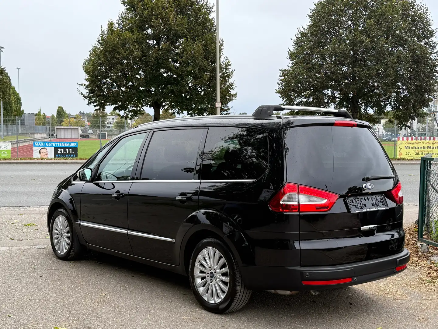 Ford Galaxy Titanium 7 Sitzer Schwarz - 2
