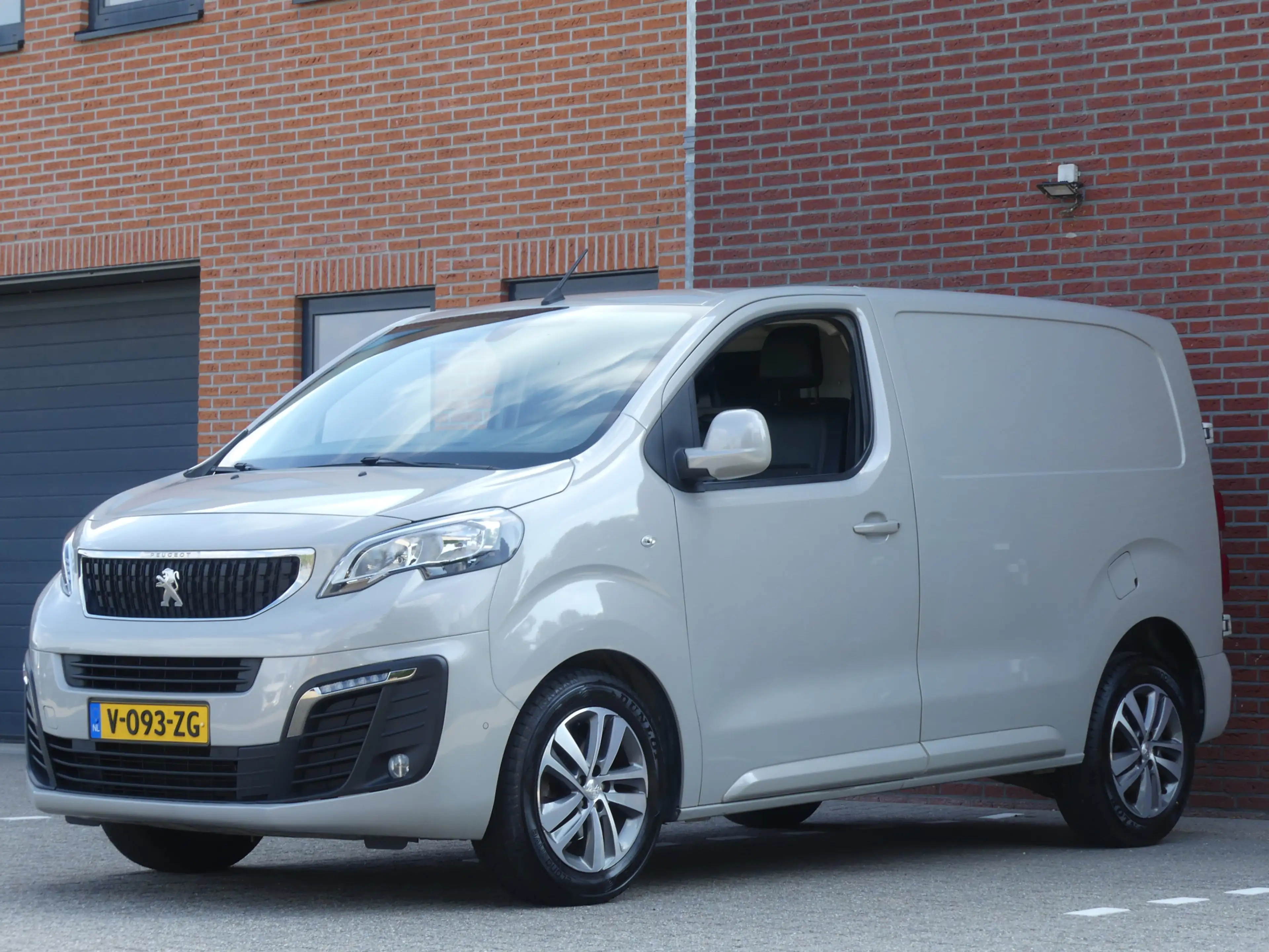Peugeot Expert 231C 2.0 BlueHDI 120PK Premium Pack Camera/Trekhaa — photo 19