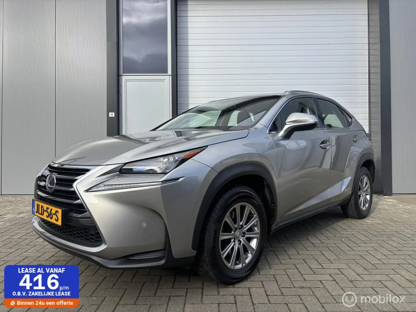 Lexus NX 300h AWD Luxury Line Grijs - 1