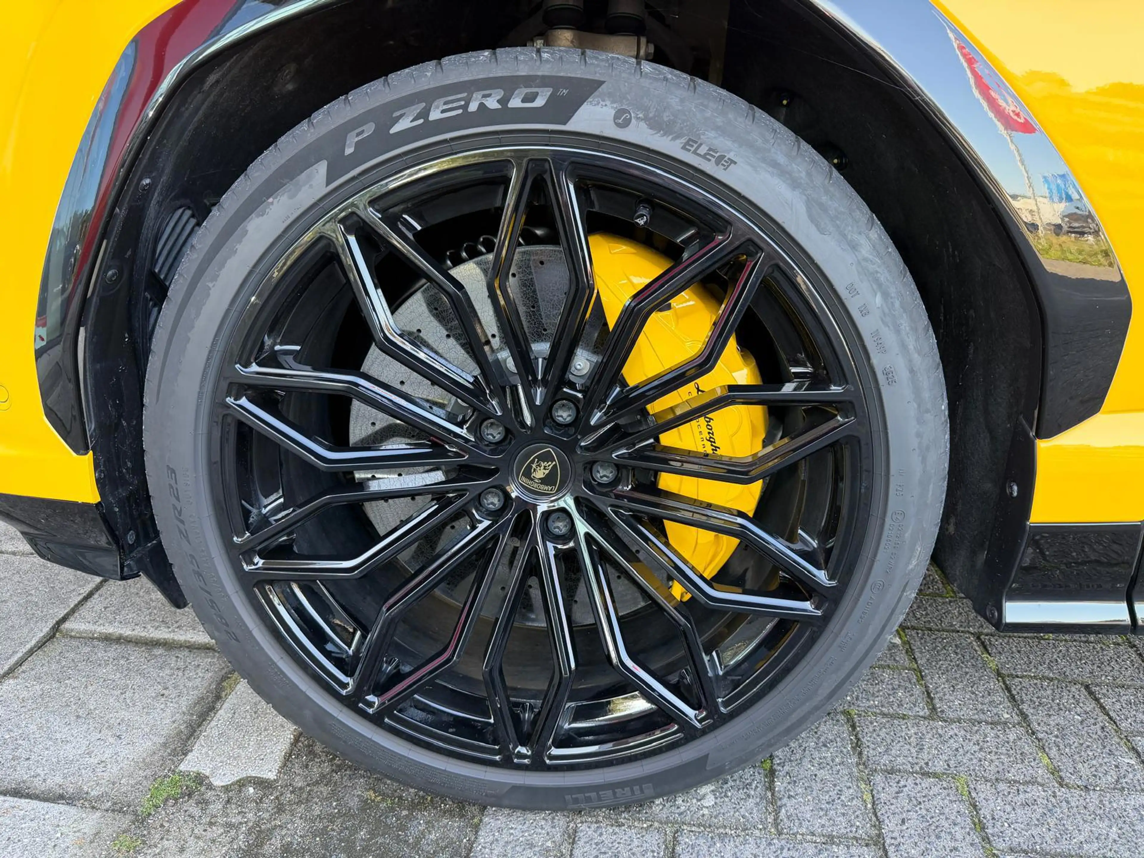 Lamborghini Urus 4.0 V8 Hybrid SE /Akra/Pano/B&O — photo 10