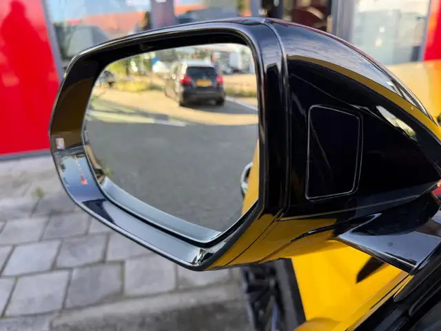 Lamborghini Urus view 14