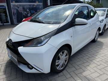 Aygo 1.0i VVT-i x-play