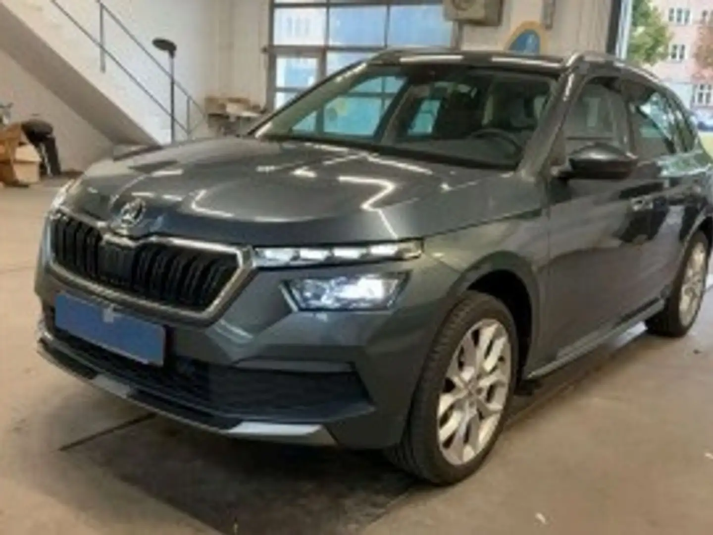 Skoda Kamiq 1,5 TSI Style AHK Navi Kamera Grau - 2